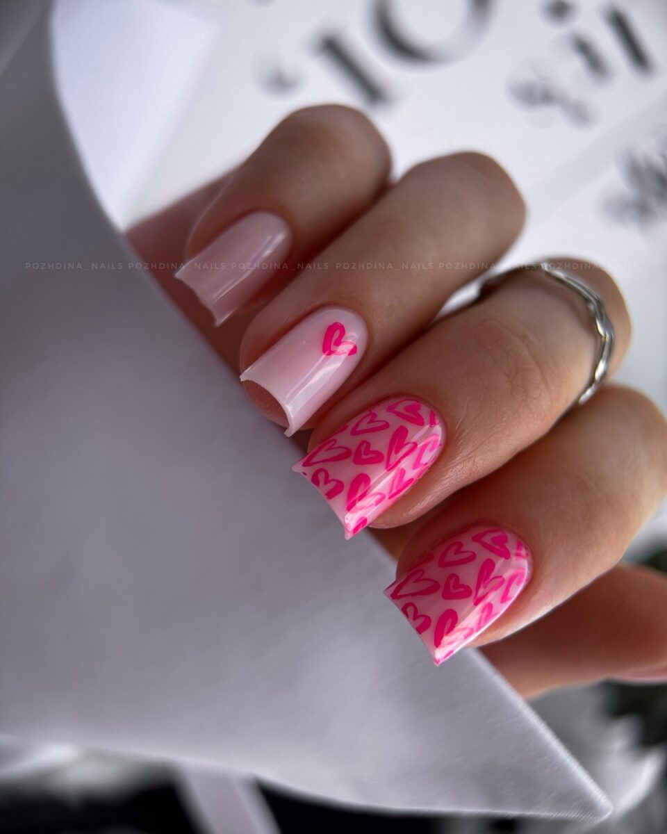 Модний манікюр на 14 лютого 2026 – красиві тренди