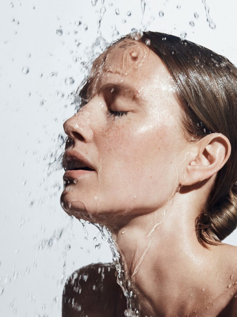 Догляд за чутливою шкірою взимку: що робити і чого уникати