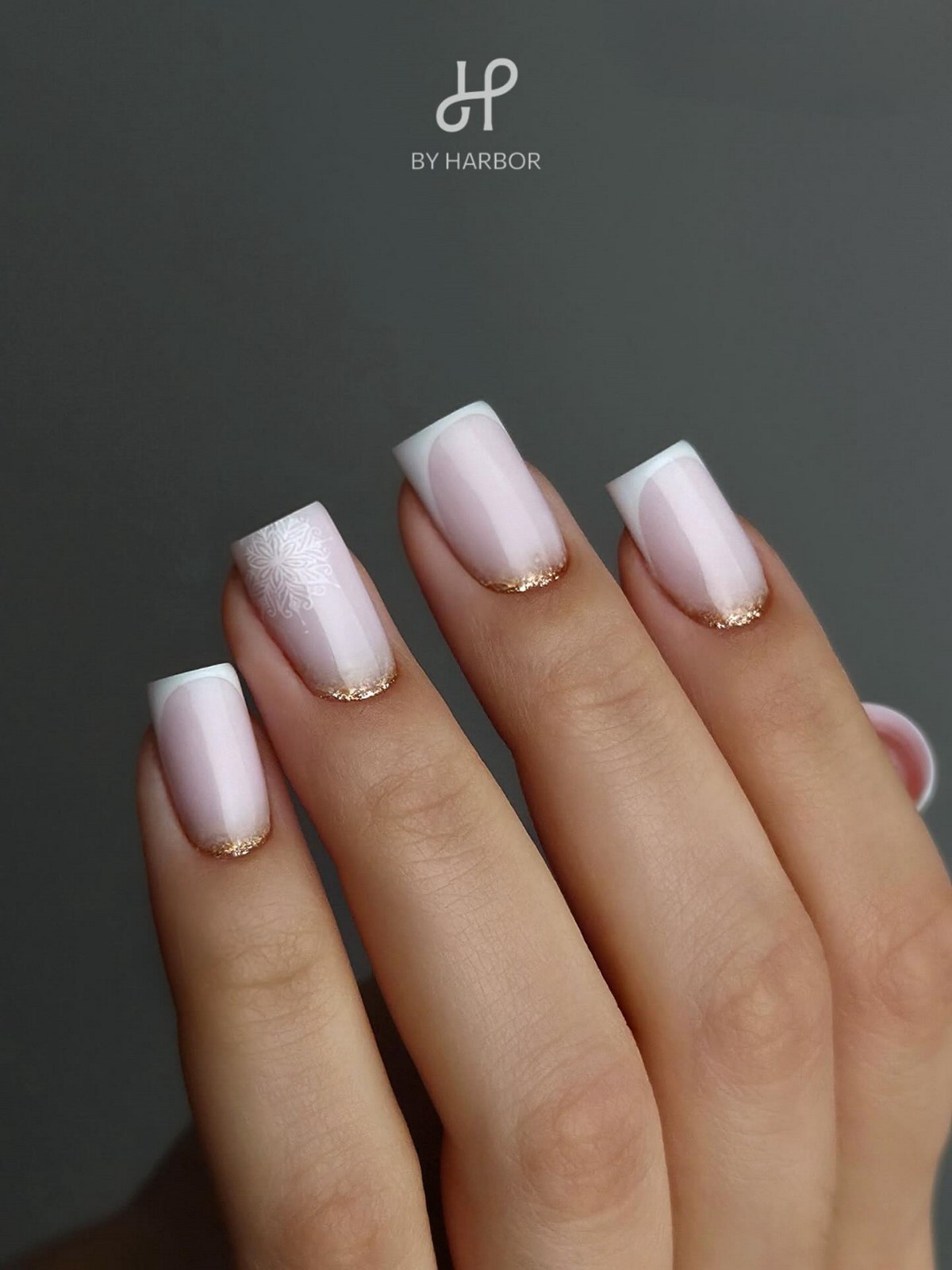 Гламурний манікюр у лютому 2026 року: шик зими