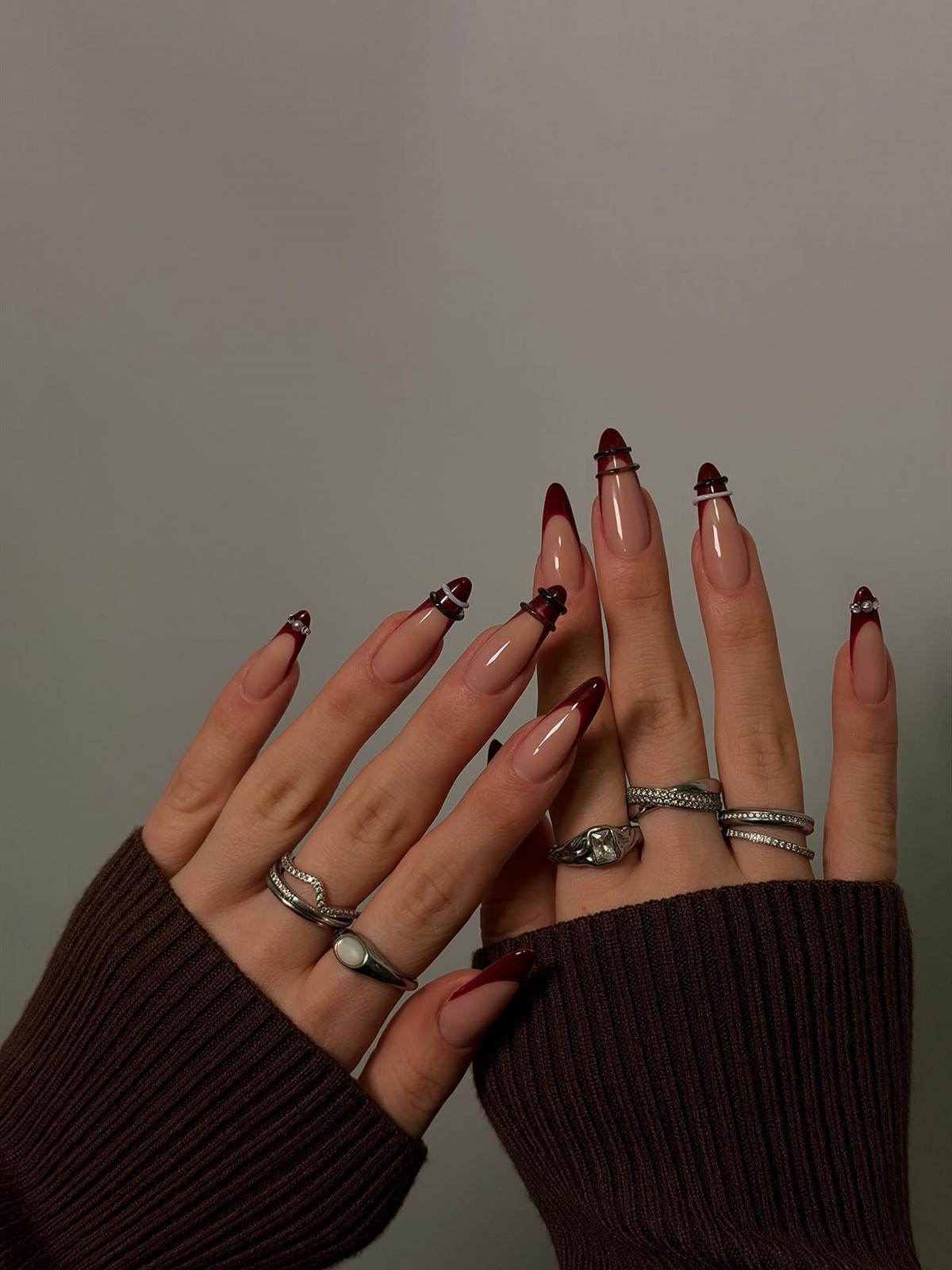 Гламурний манікюр у лютому 2026 року: шик зими