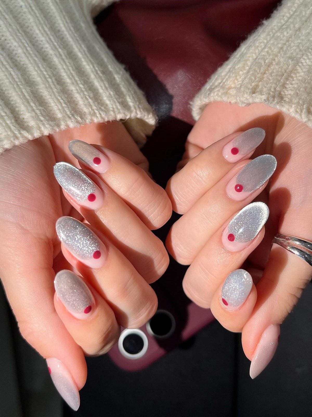 Гламурний манікюр у лютому 2026 року: шик зими