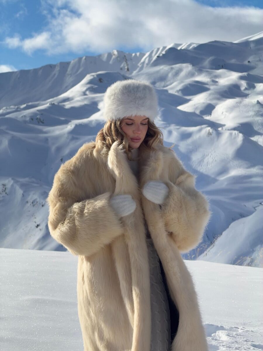 Хутряна шапка: найгарячіший тренд зими 2025-2026