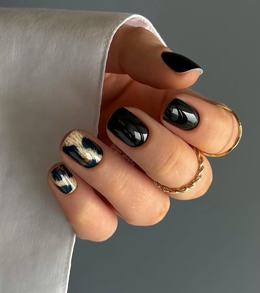 Короткі нігті на січень 2026: головні ідеї зимового манікюру