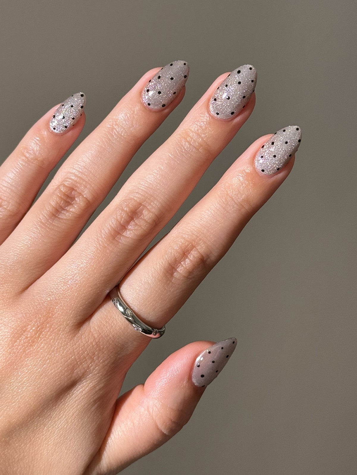 Манікюр на зиму 2026, який виглядає дорого