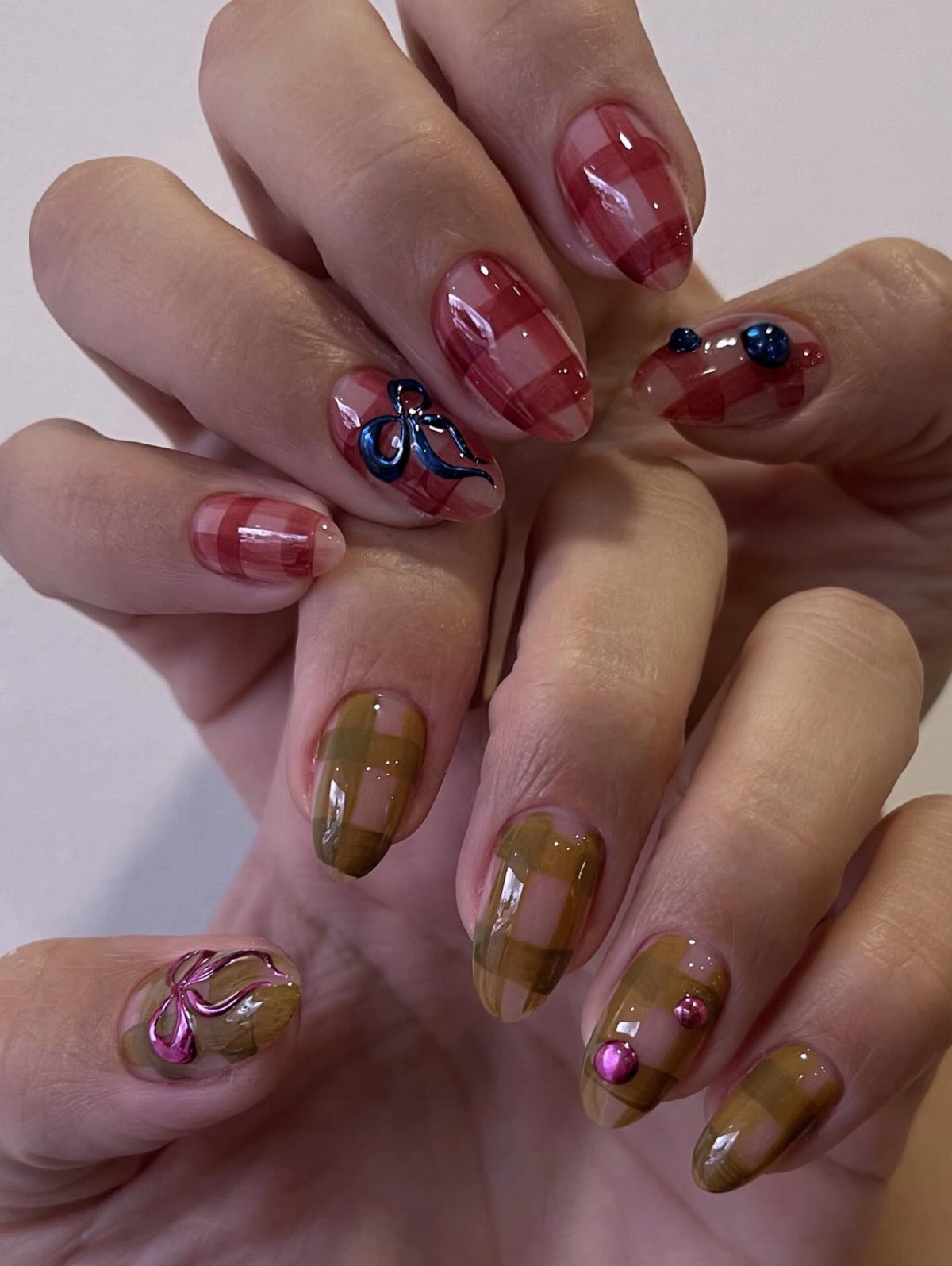 Цікавий і небанальний манікюр цієї зими: тренди 2026 року