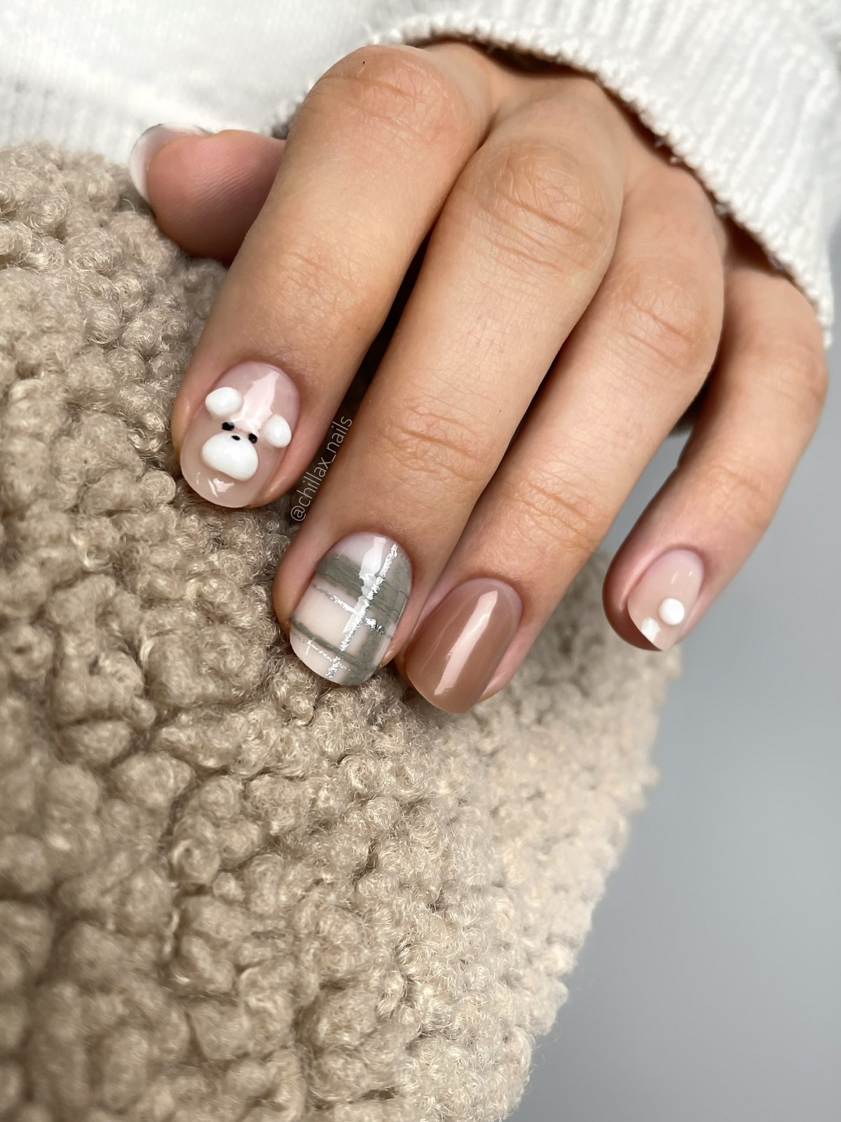 Цікавий і небанальний манікюр цієї зими: тренди 2026 року