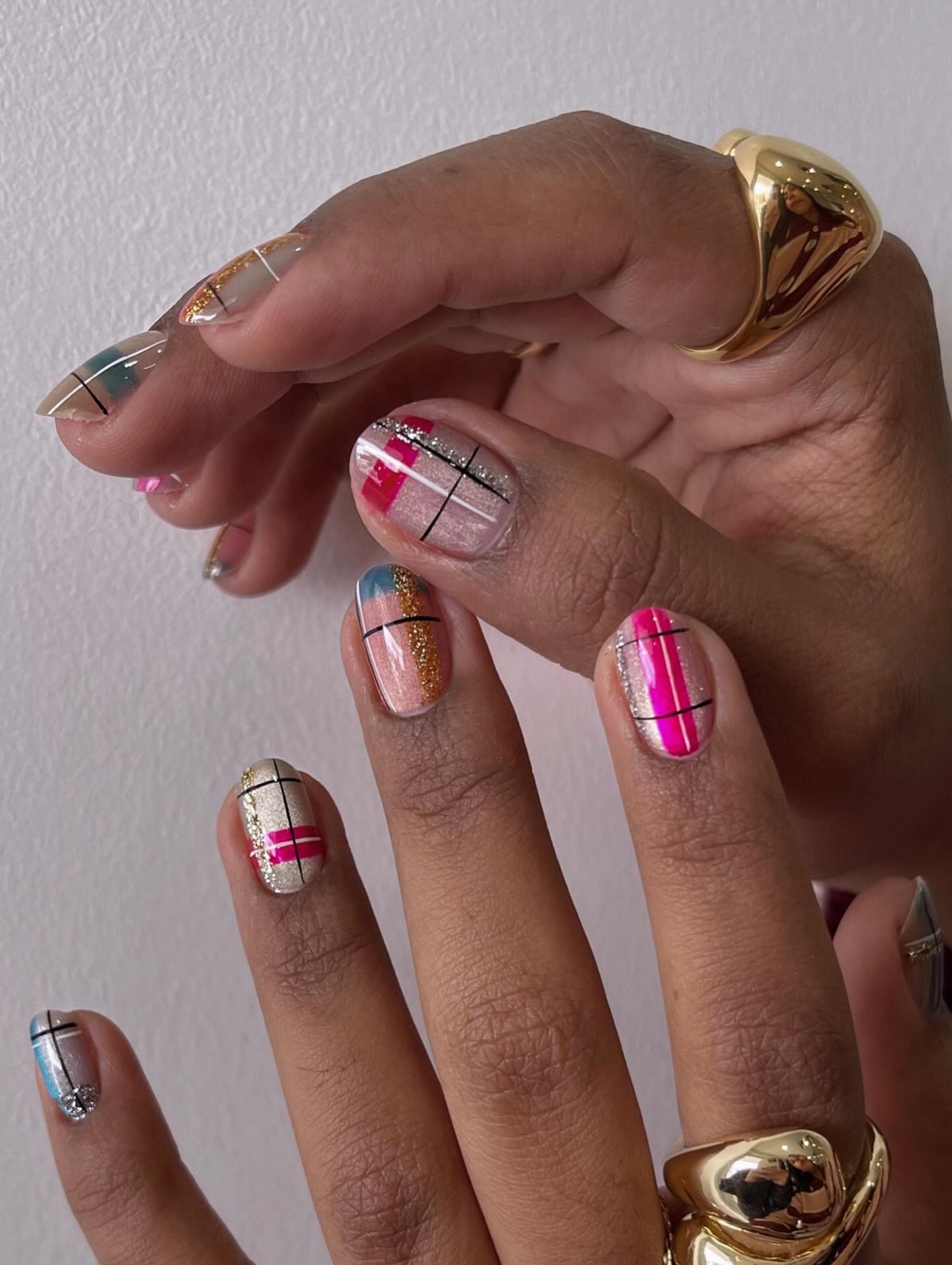 Цікавий і небанальний манікюр цієї зими: тренди 2026 року