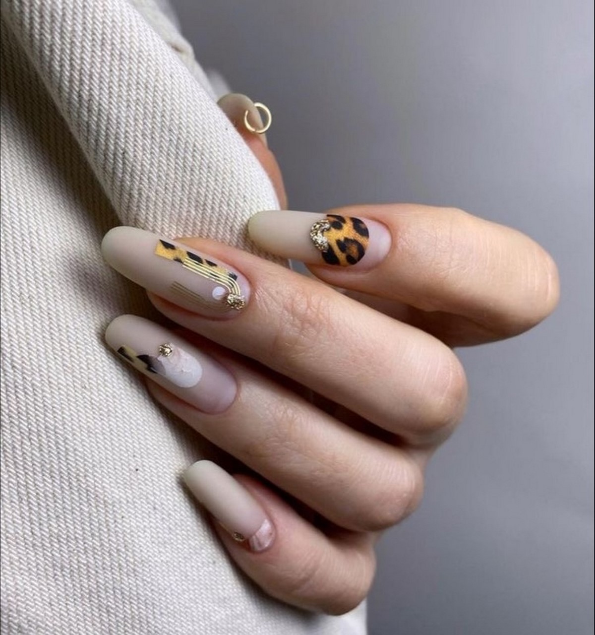 Цікавий і небанальний манікюр цієї зими: тренди 2026 року