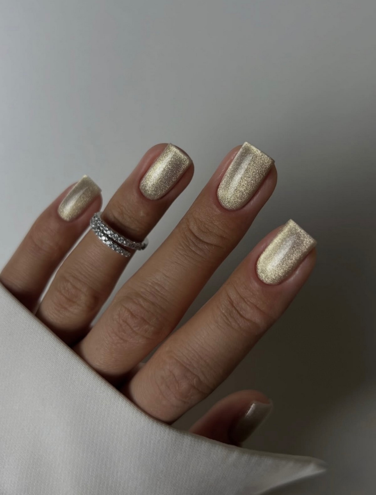 Ніжний манікюр на зиму 2026: ідеї для витонченого образу