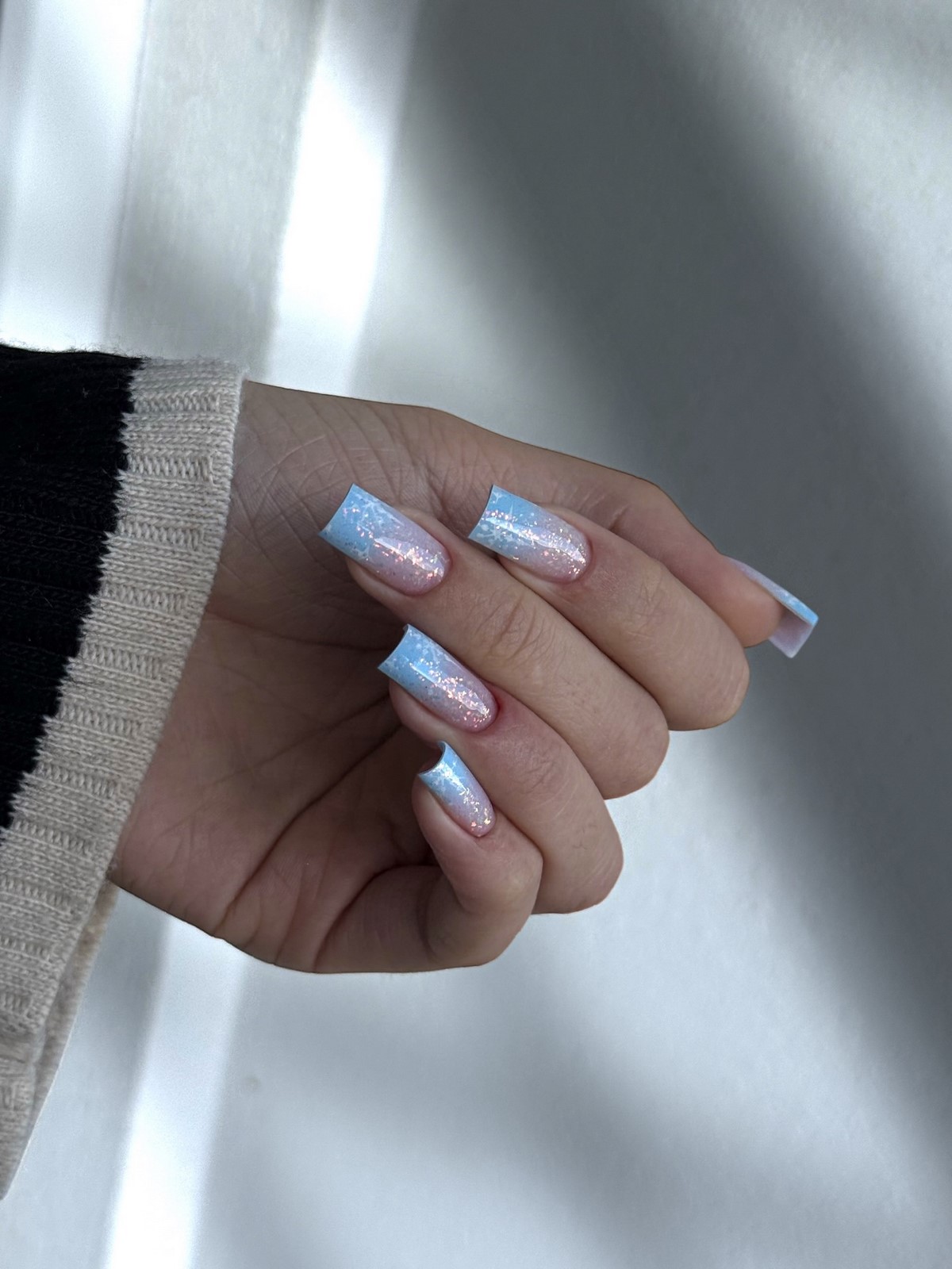 Ніжний манікюр на зиму 2026: ідеї для витонченого образу