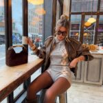 Сміливий тренд зими 2026: як і з чим носити мікрошорти