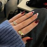 Зоряний манікюр взимку 2025-2026: тренд сезону