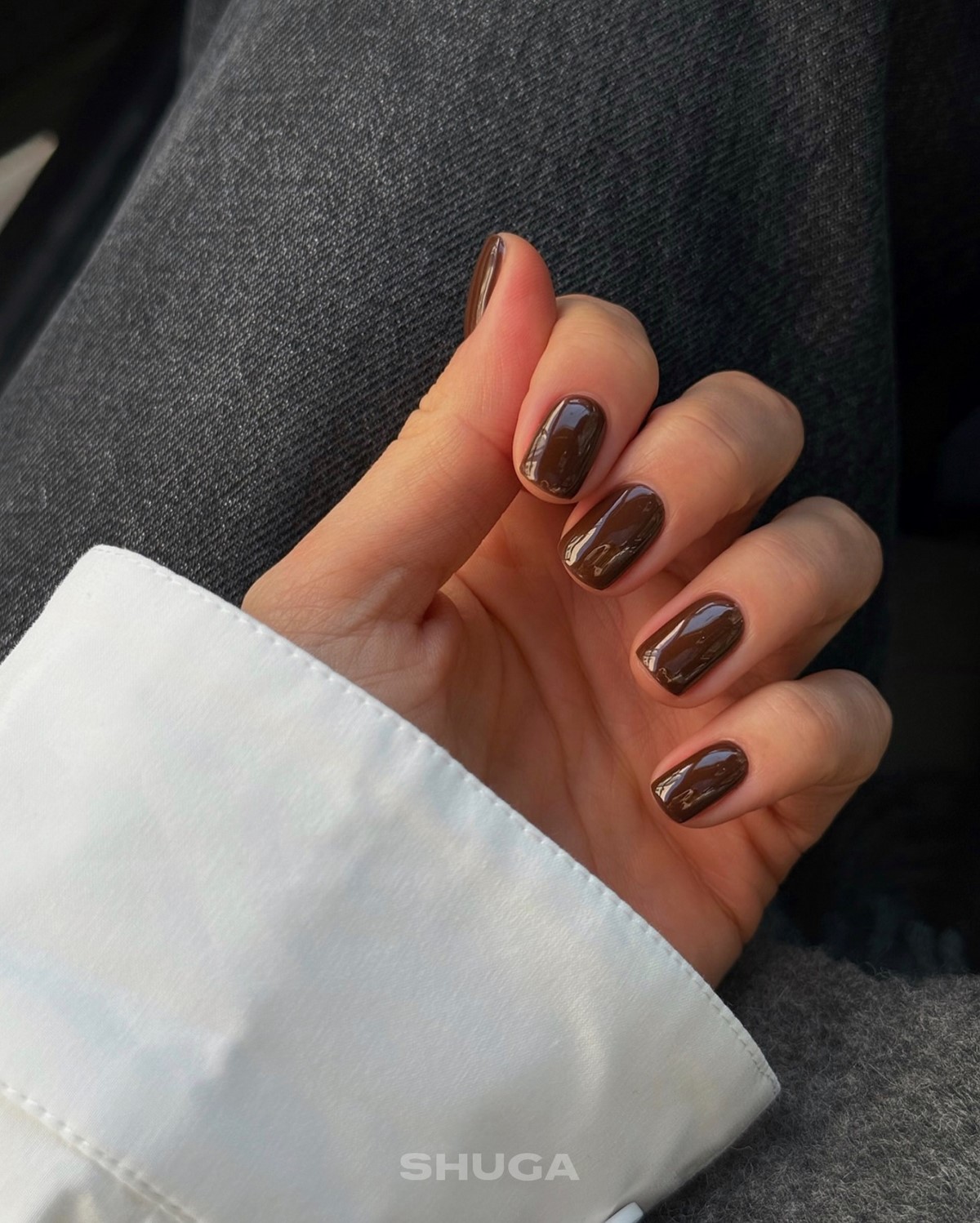 Ультракороткий манікюр на зиму 2026: естетика мінімалізму