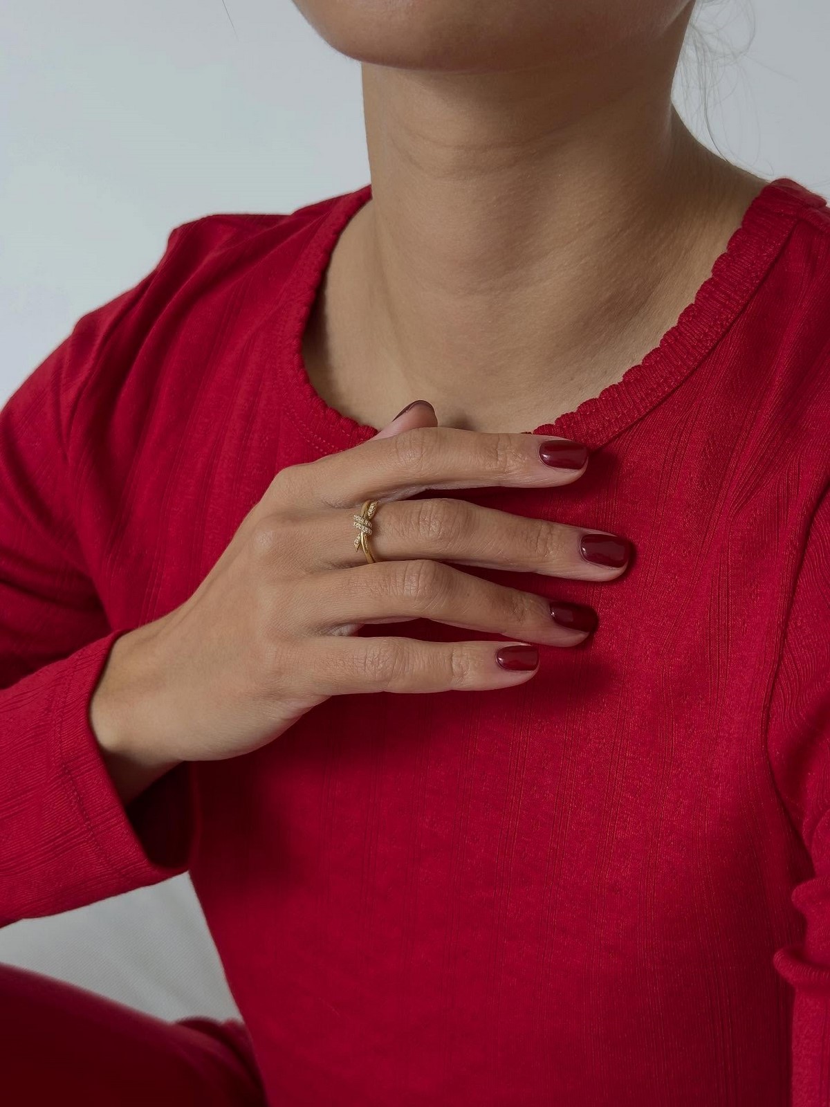 Ультракороткий манікюр на зиму 2026: естетика мінімалізму