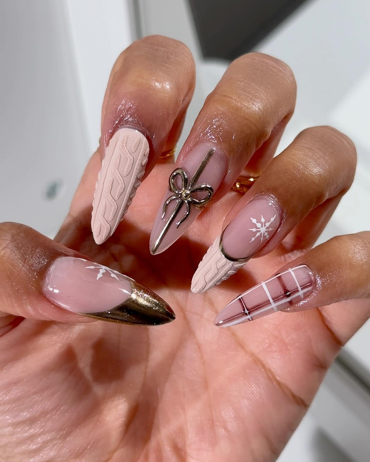 В’язані візерунки на нігтях у січні 2026 року