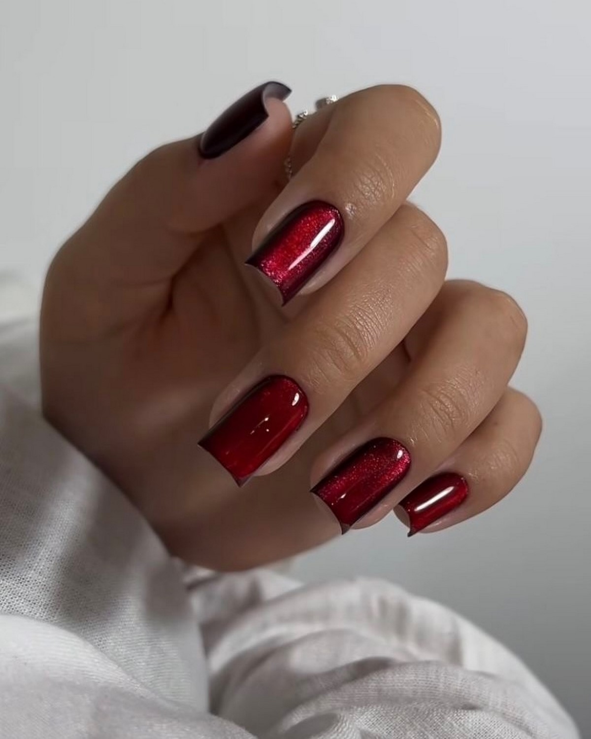 Модний зимовий манікюр на квадратні нігті: тренди 2026