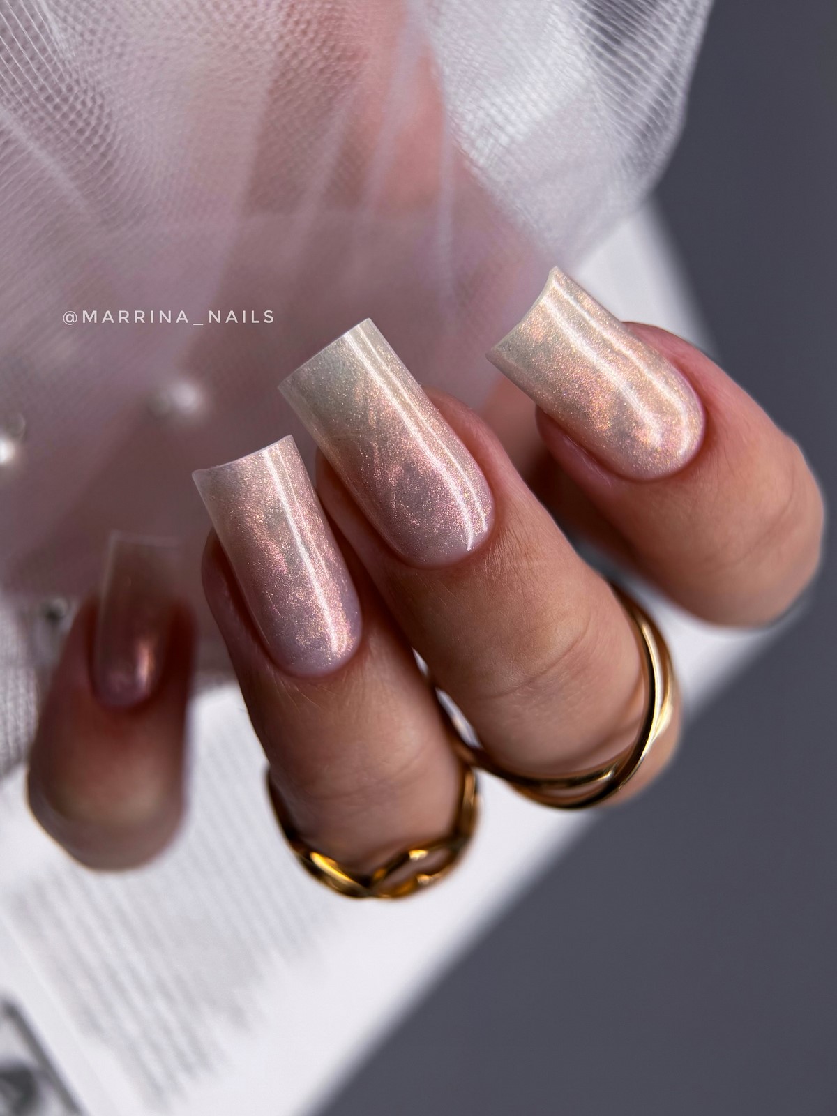 Модний зимовий манікюр на квадратні нігті: тренди 2026
