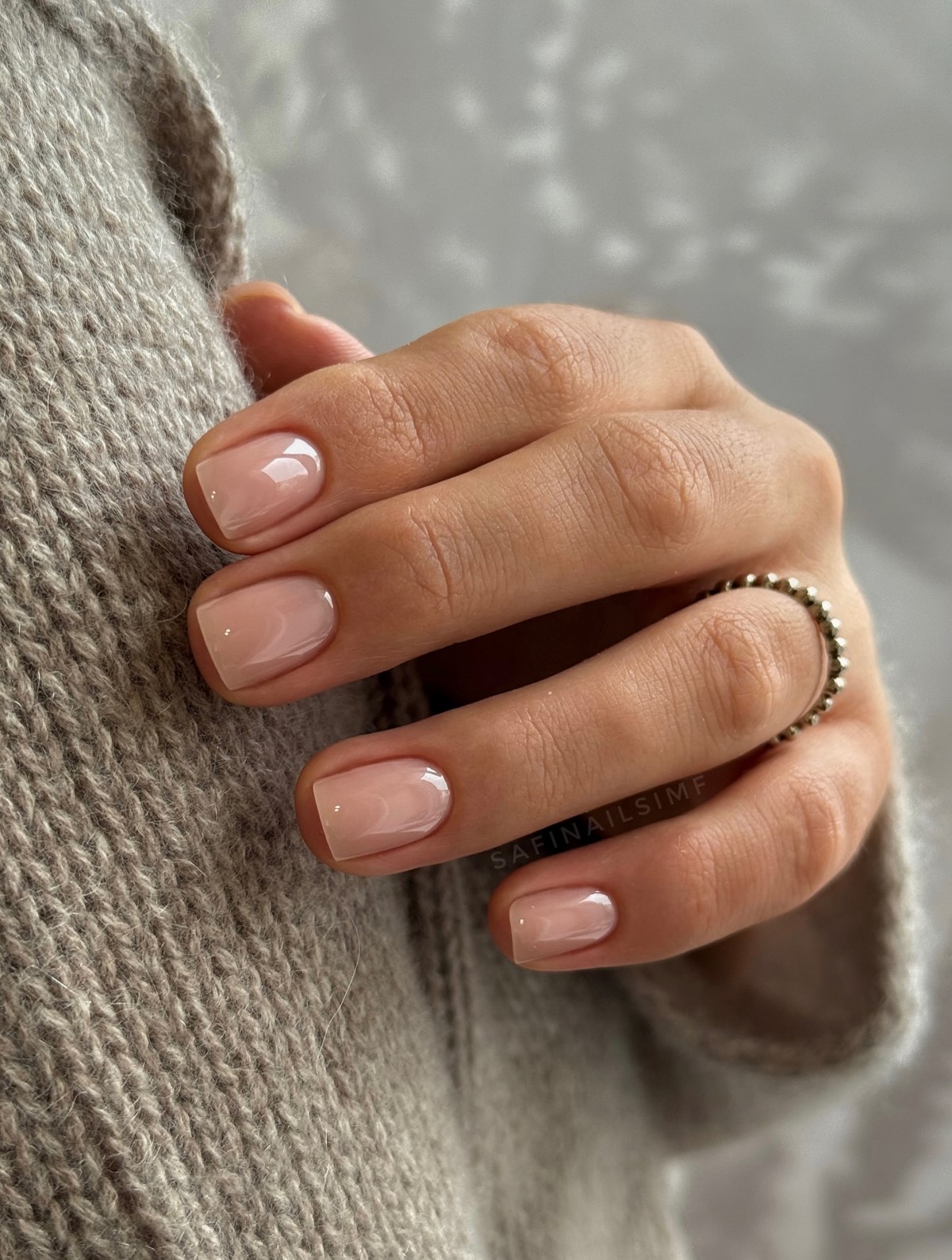 Модний зимовий манікюр на квадратні нігті: тренди 2026