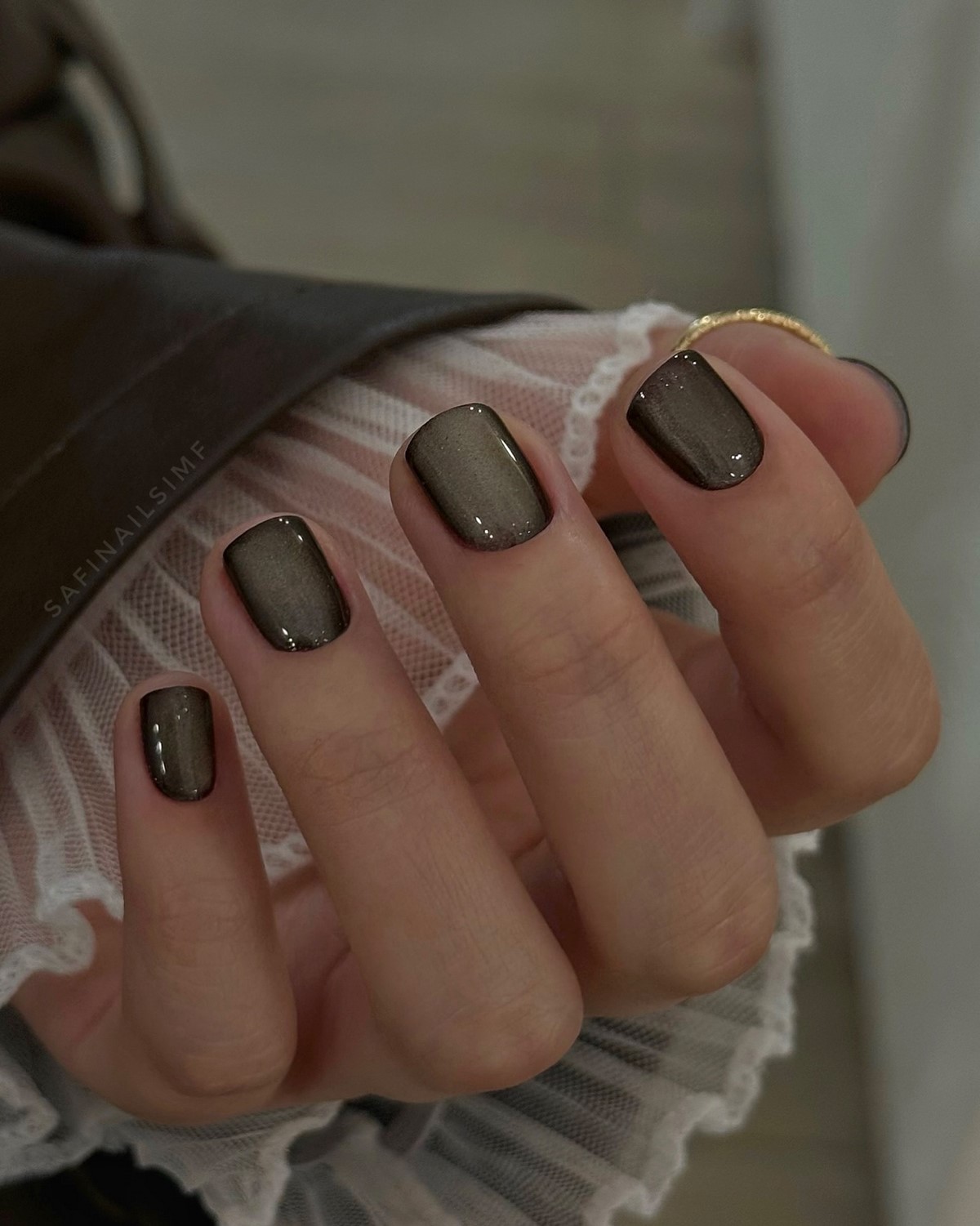 Модний зимовий манікюр на квадратні нігті: тренди 2026