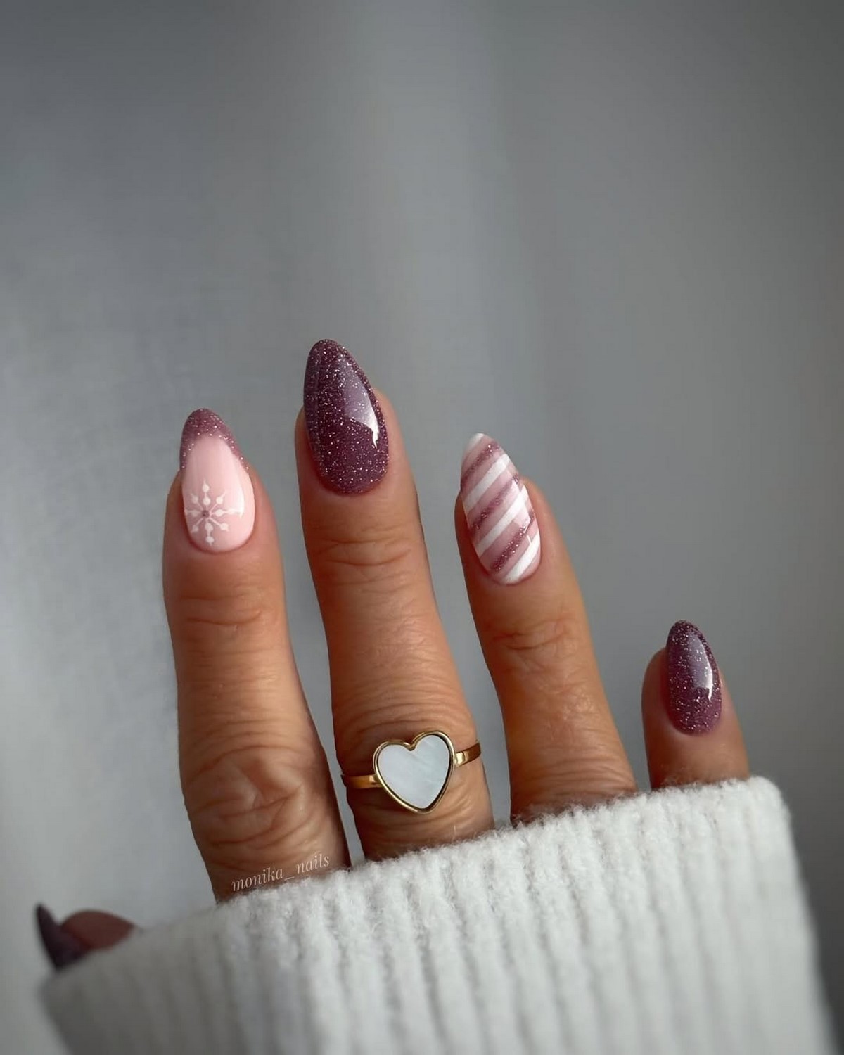 Зимовий манікюр у смужку 2026: модна тенденція сезону