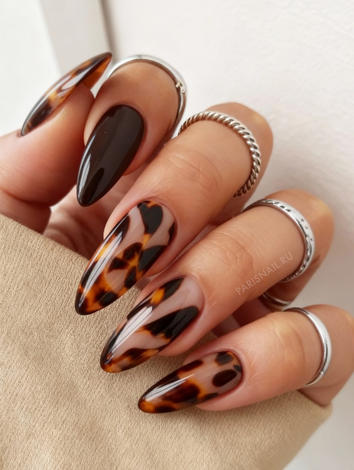 Анімал-принт на нігтях у сезоні 2026: як вибрати трендовий дизайн