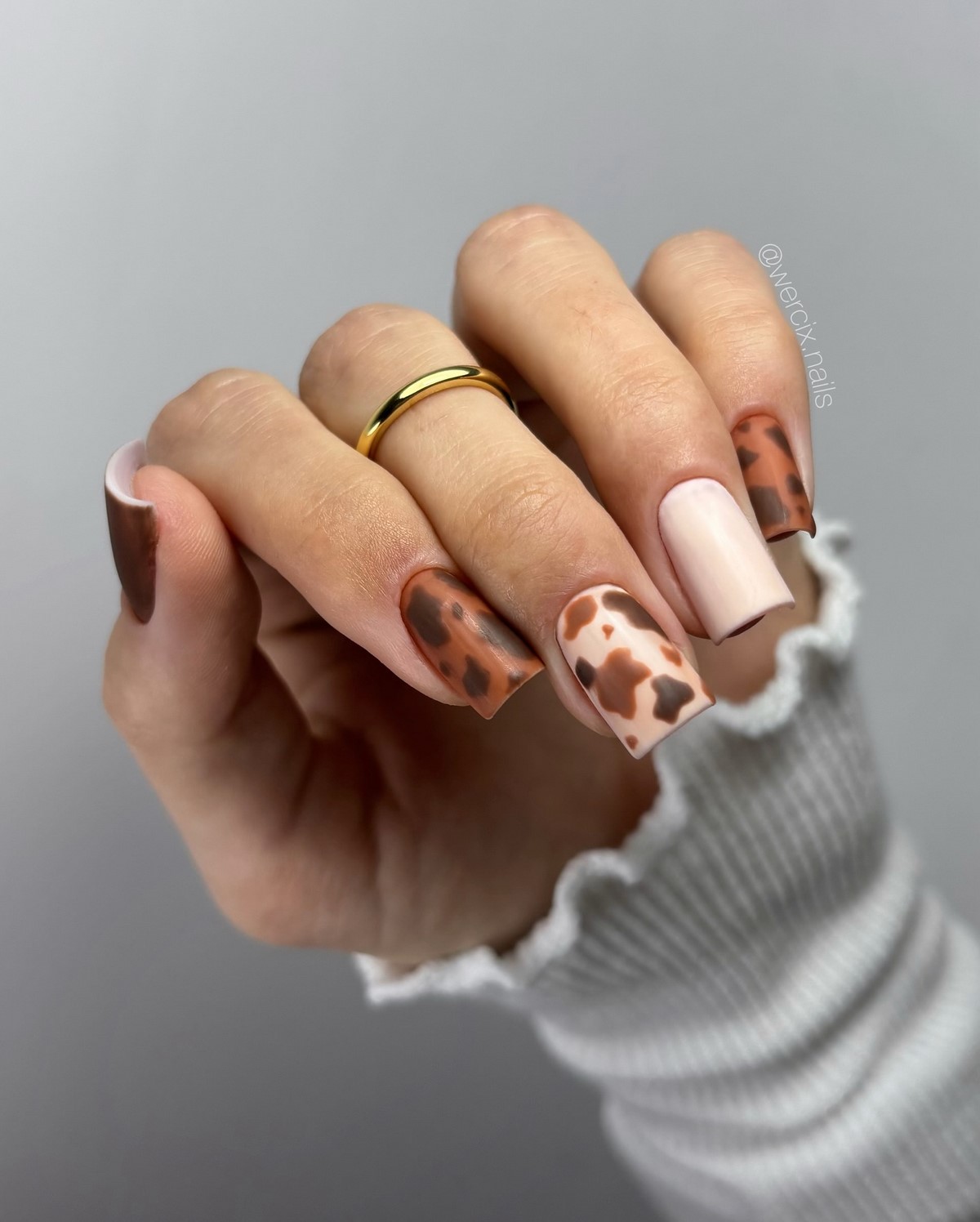 Анімал-принт на нігтях у сезоні 2026: як вибрати трендовий дизайн