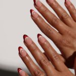 Червоний френч взимку 2026 як символ стильної елегантності