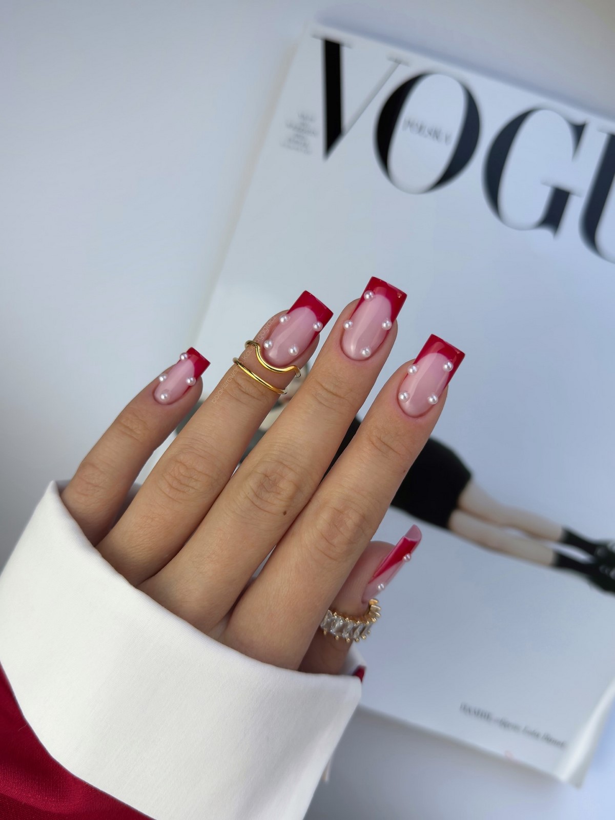 Червоний френч взимку 2026 як символ стильної елегантності