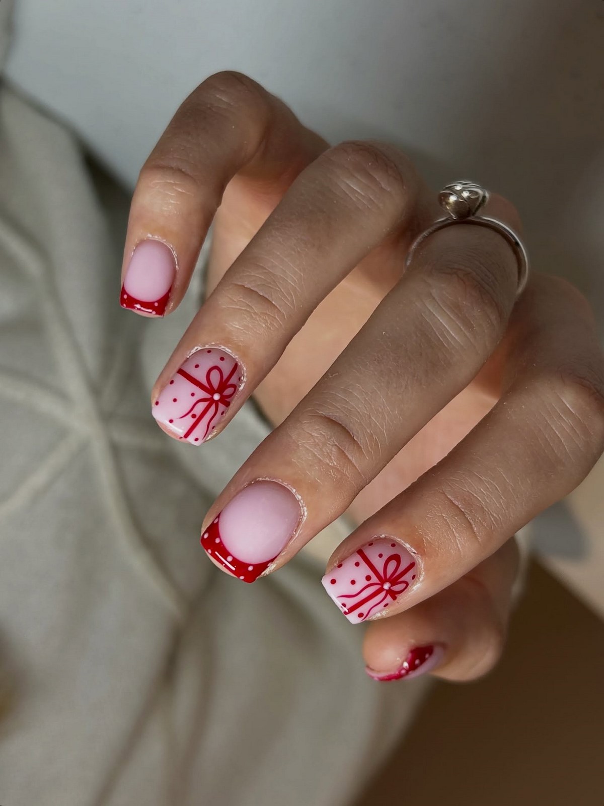 Червоний френч взимку 2026 як символ стильної елегантності