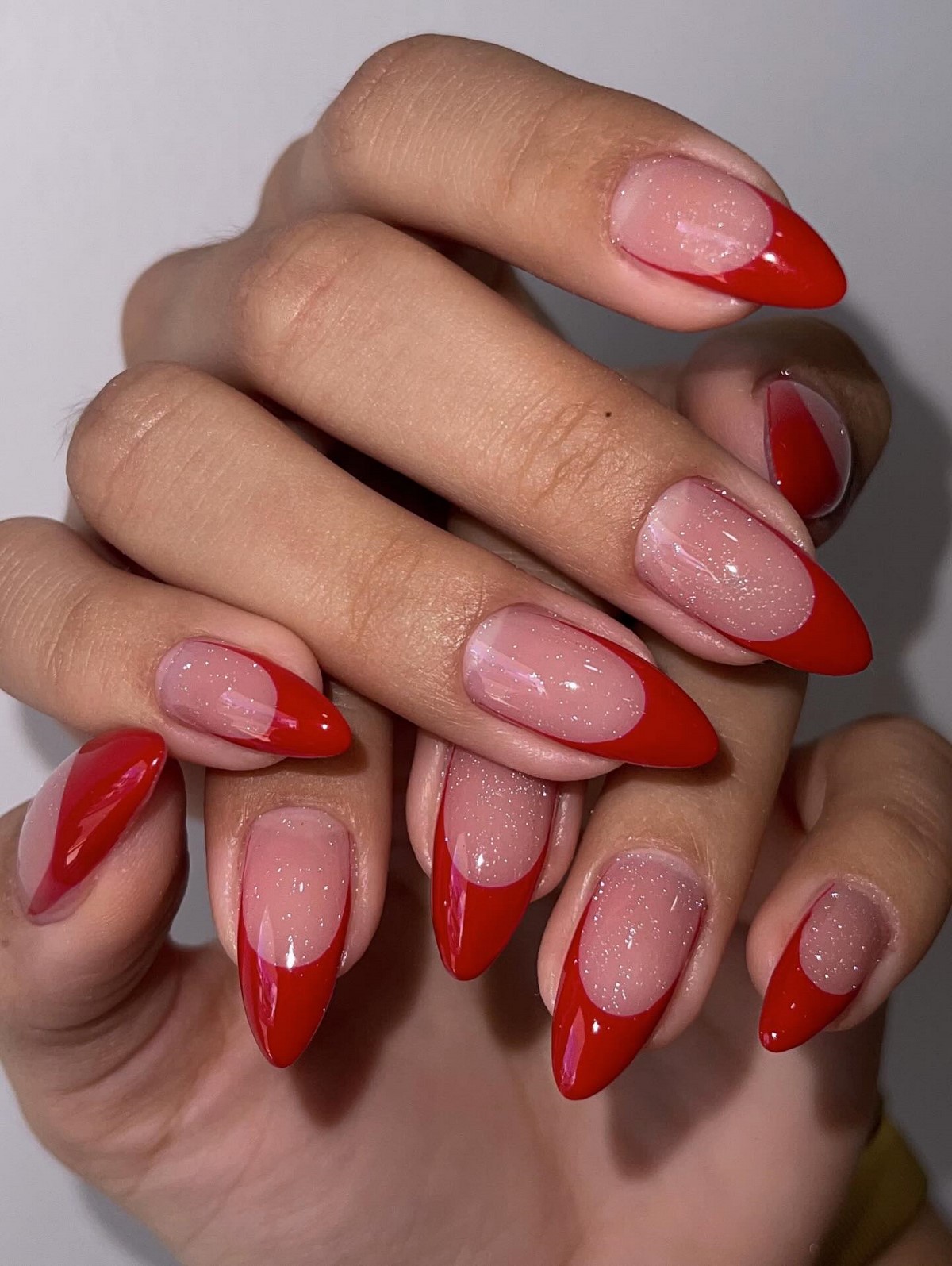 Червоний френч взимку 2026 як символ стильної елегантності