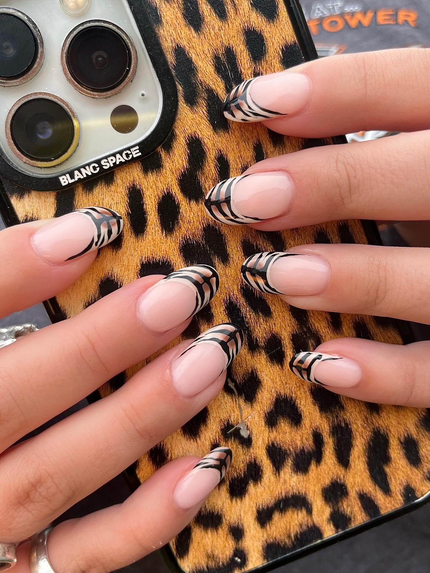 Френч-манікюр у 2026 році: тренди та стильні тенденції