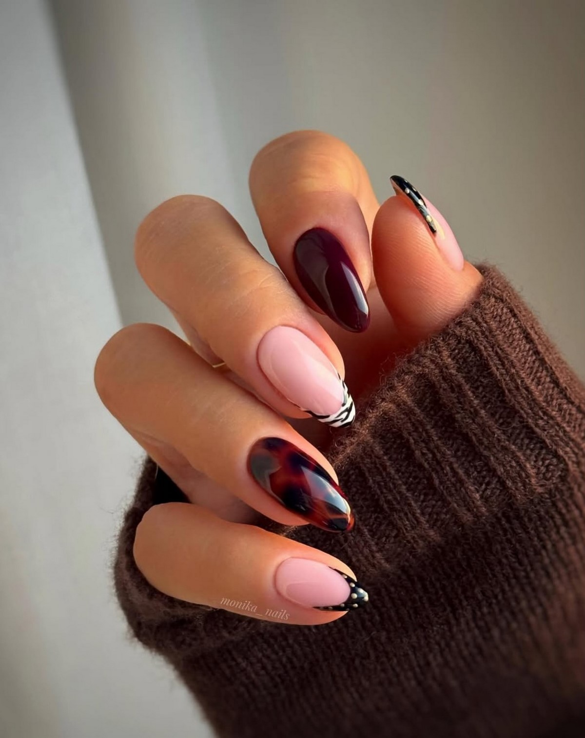 Ідеї френч-манікюру на зиму 2026 з модним характером