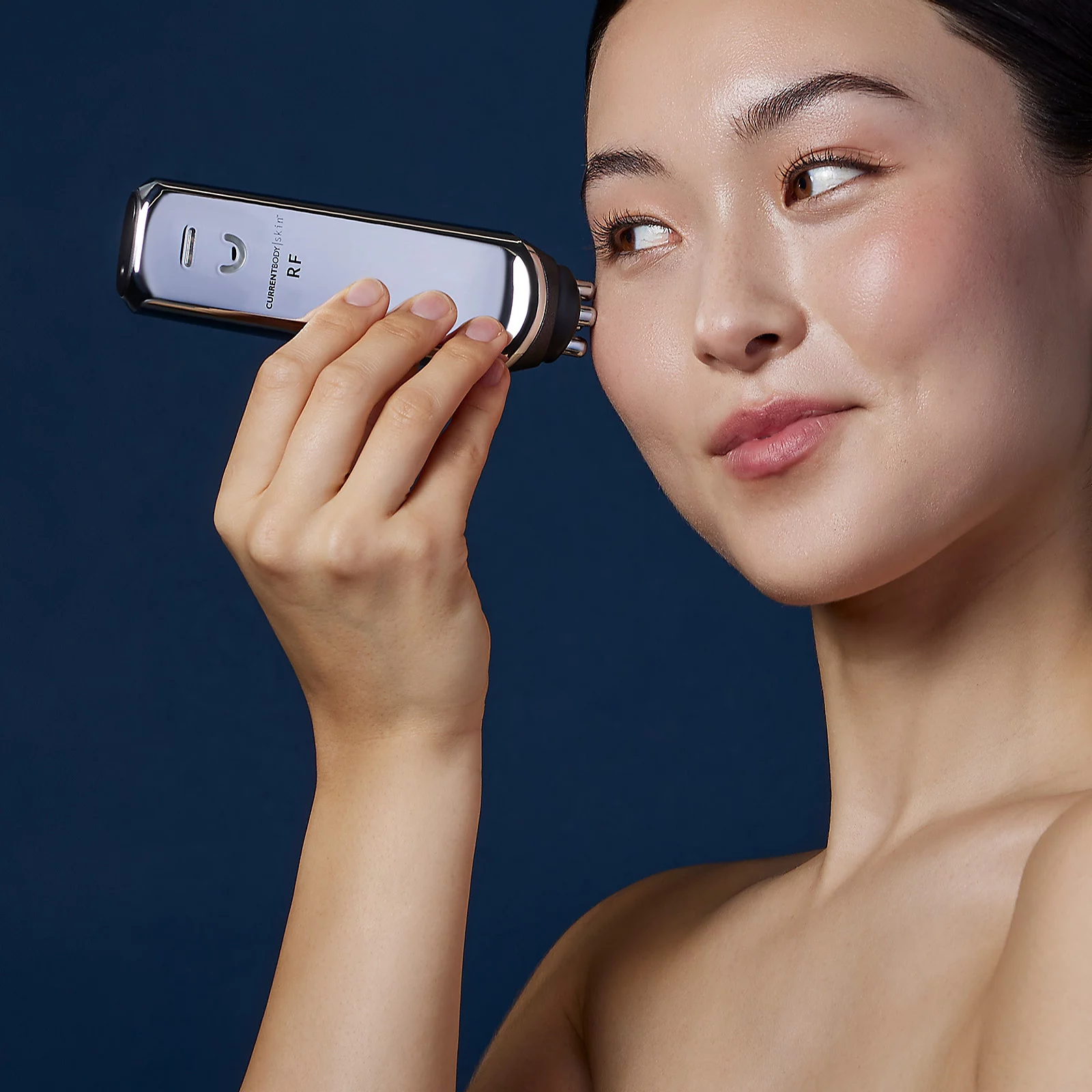 Хай-тек у догляді за шкірою: домашні б’юті-девайси