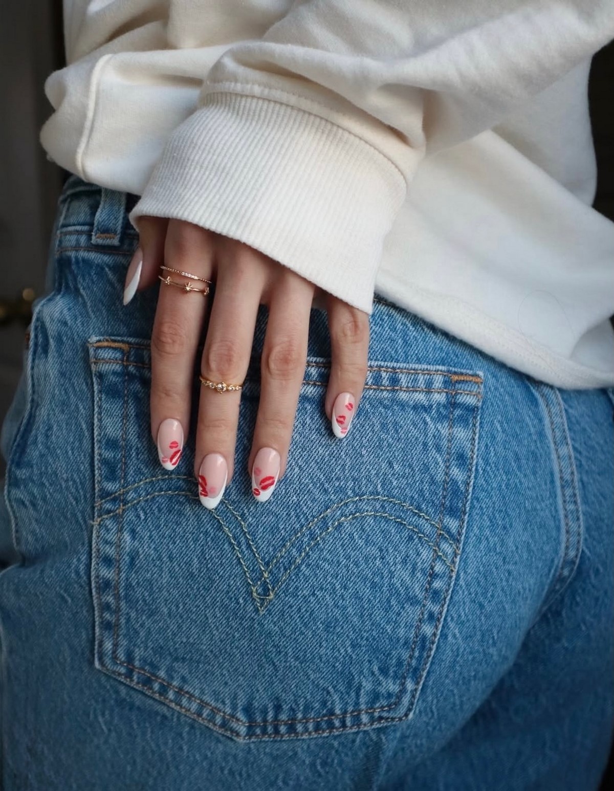 Ідеальний білий френч взимку 2026 як символ стилю