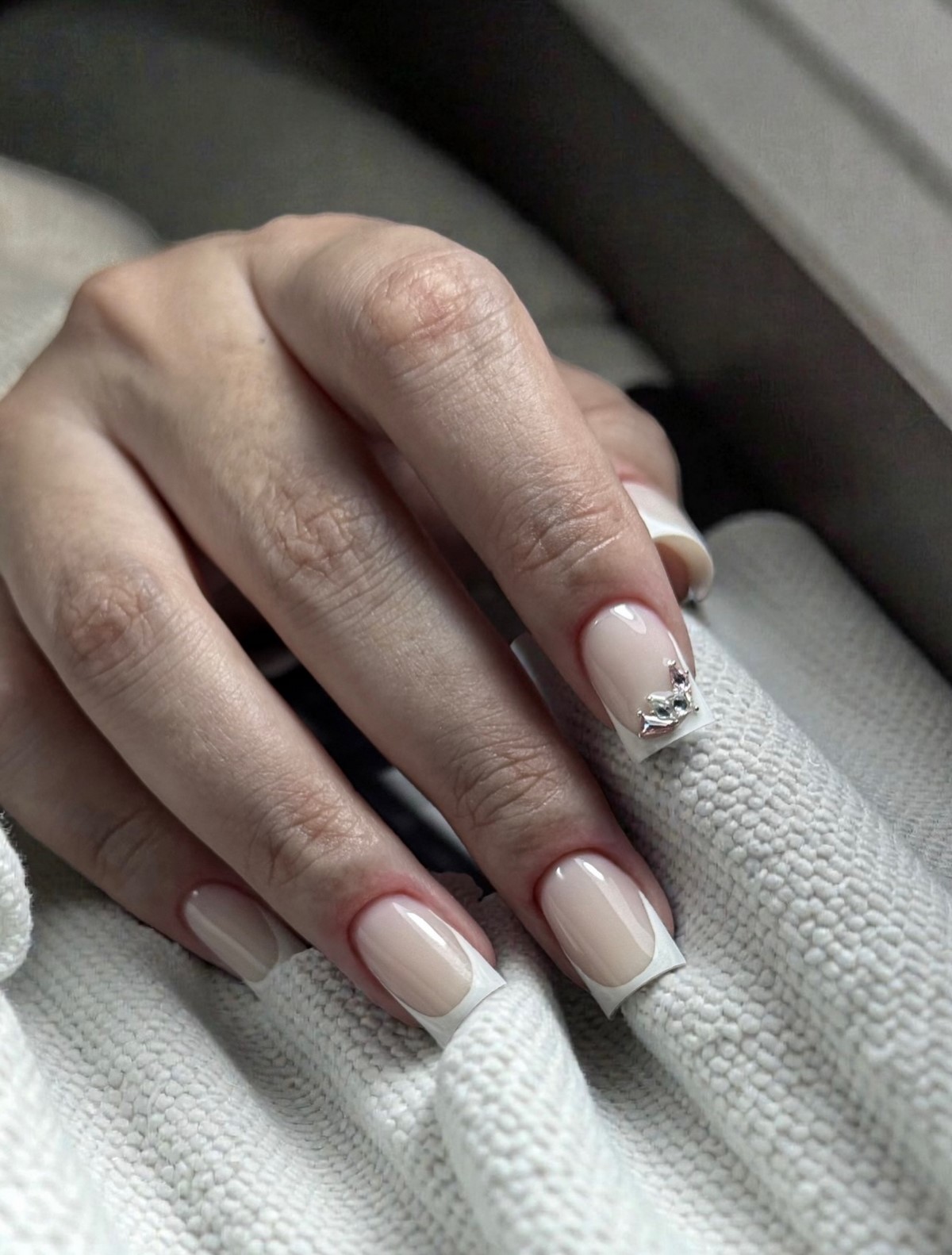 Ідеальний білий френч взимку 2026 як символ стилю