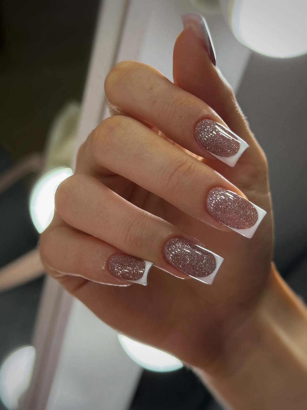 Ідеальний білий френч взимку 2026 як символ стилю