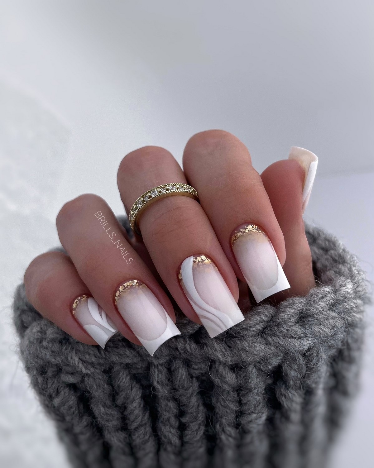 Ідеальний білий френч взимку 2026 як символ стилю