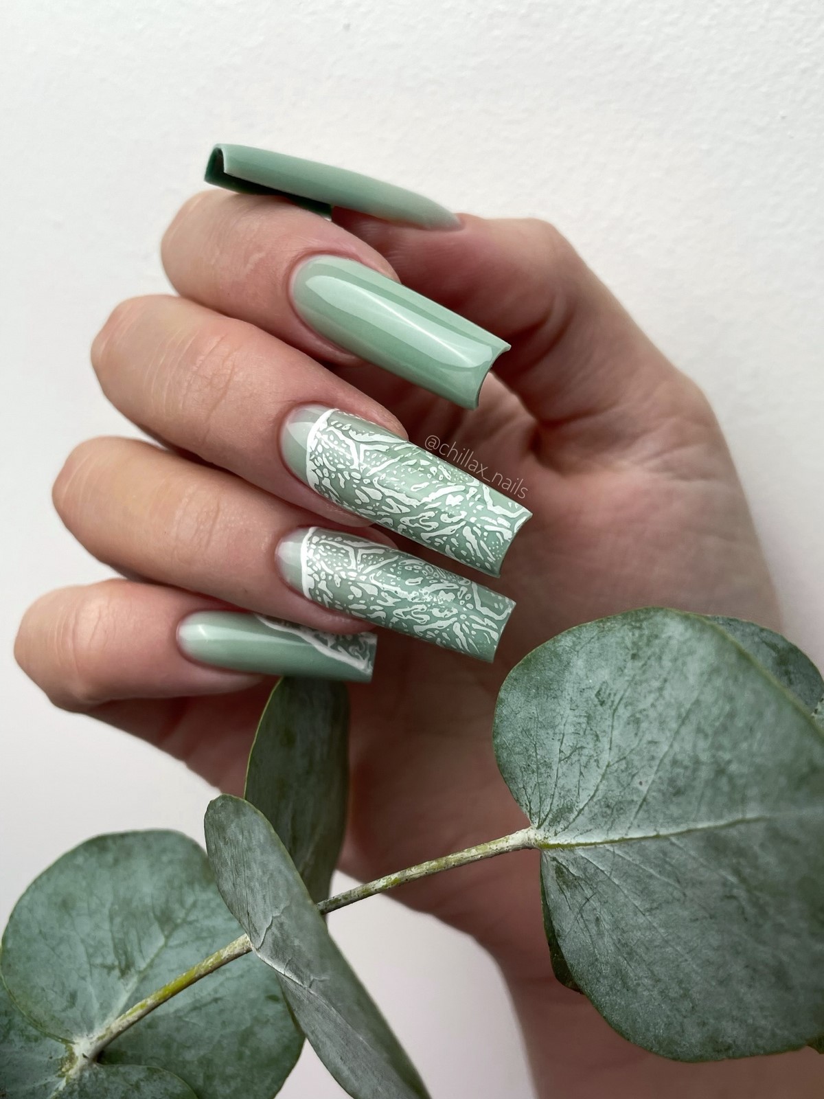 Довгий квадрат у лютому 2026: манікюр, який задає стиль