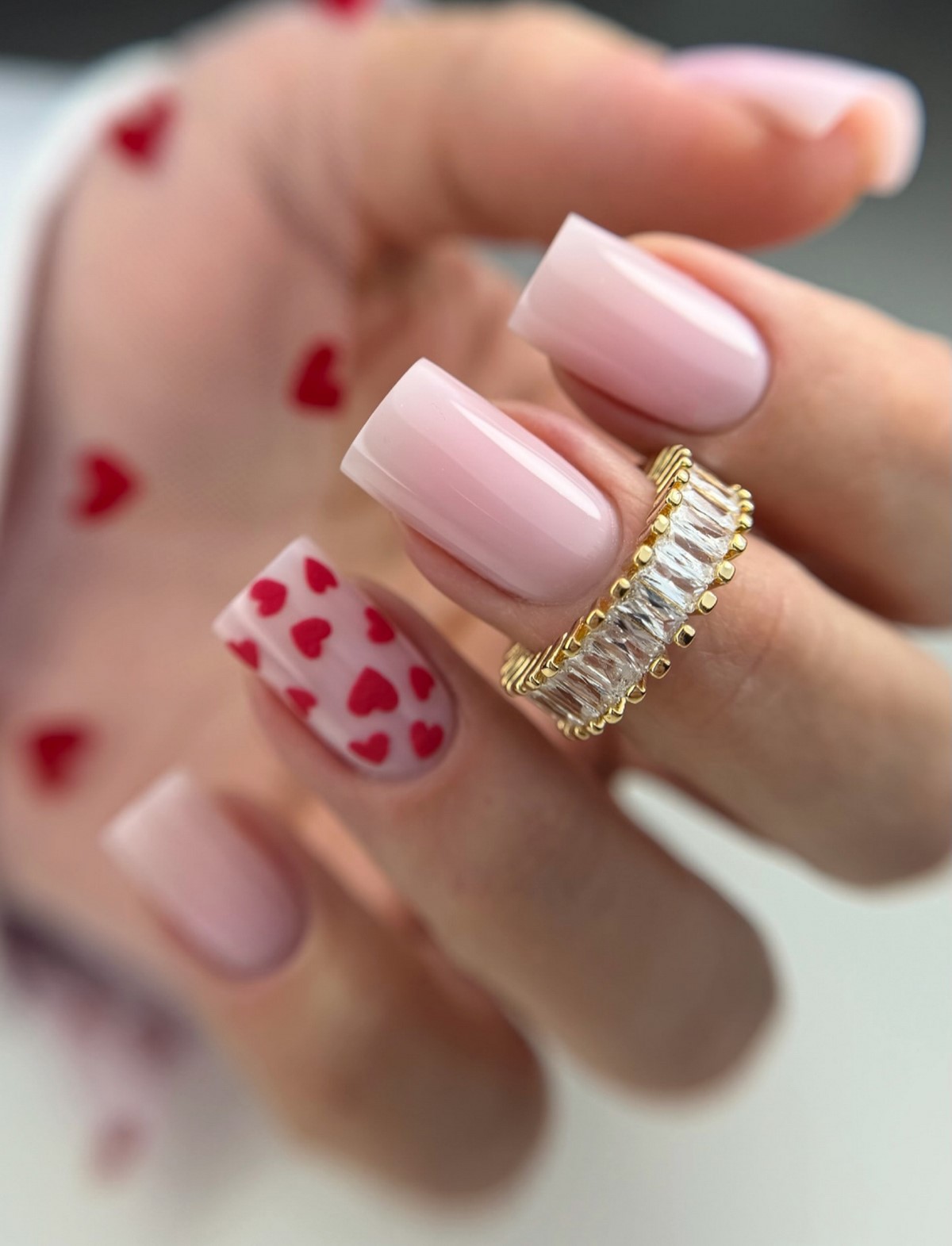 Довгий квадрат у лютому 2026: манікюр, який задає стиль