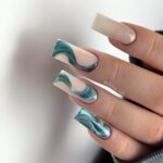 Довгий квадрат у лютому 2026: манікюр, який задає стиль