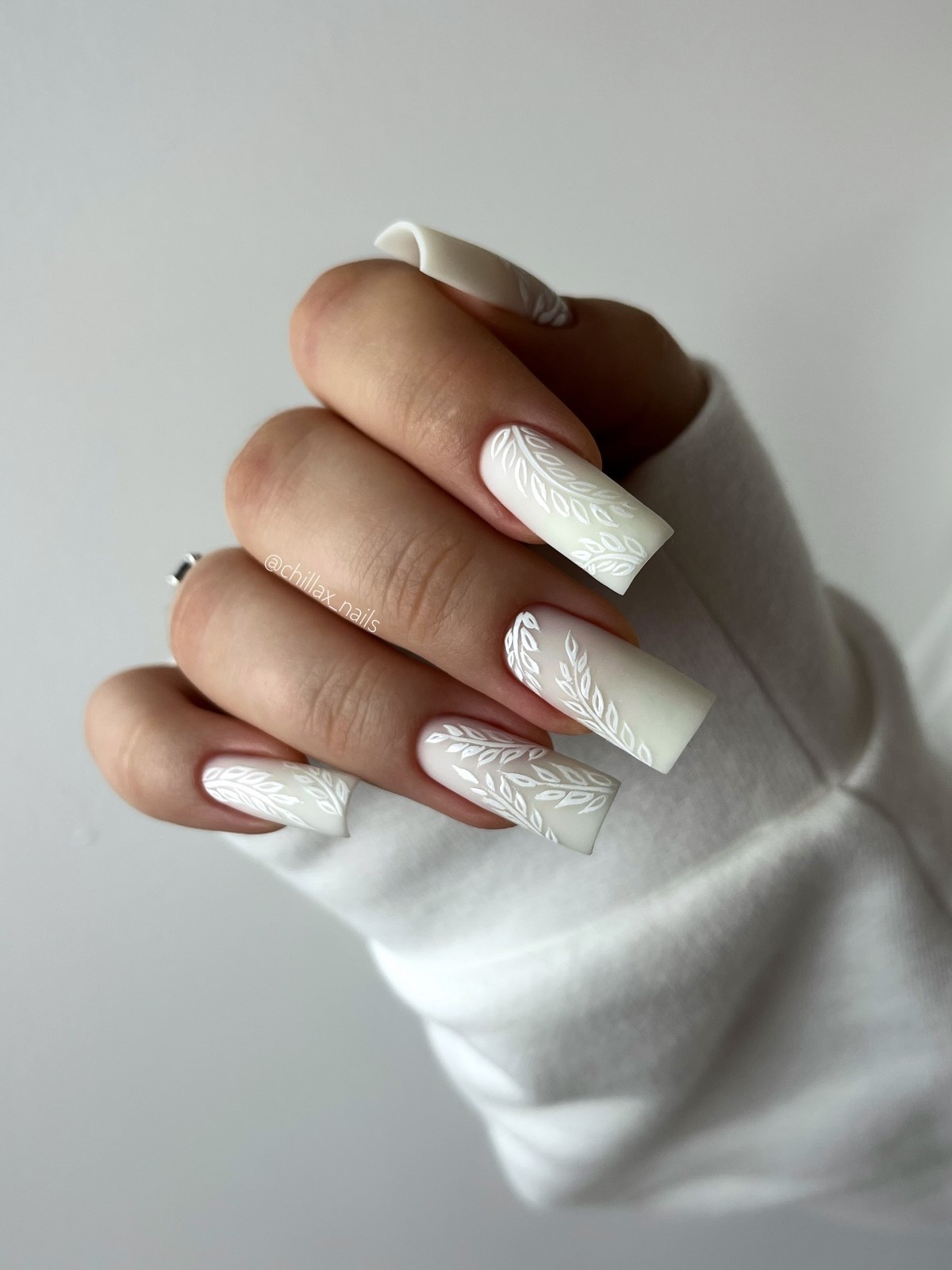 Довгий квадрат у лютому 2026: манікюр, який задає стиль