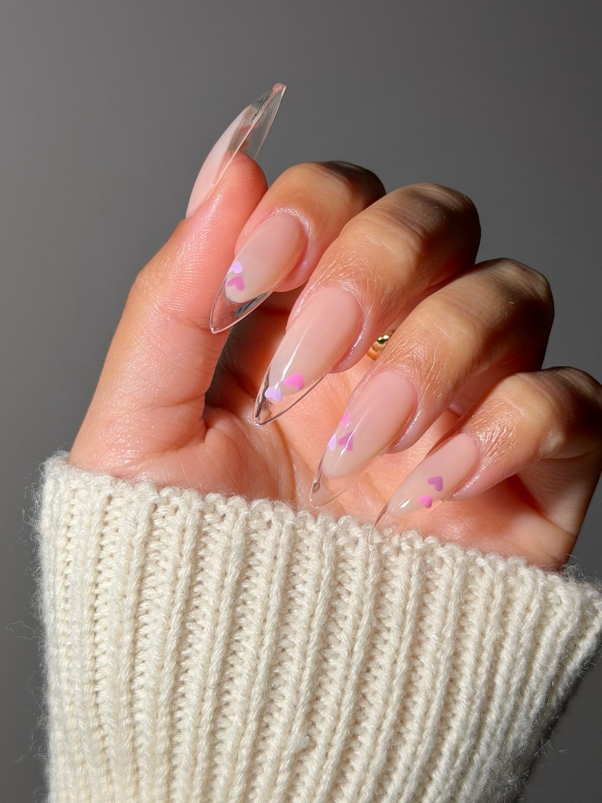 Манікюр на День святого Валентина 2026 з романтичним настроєм