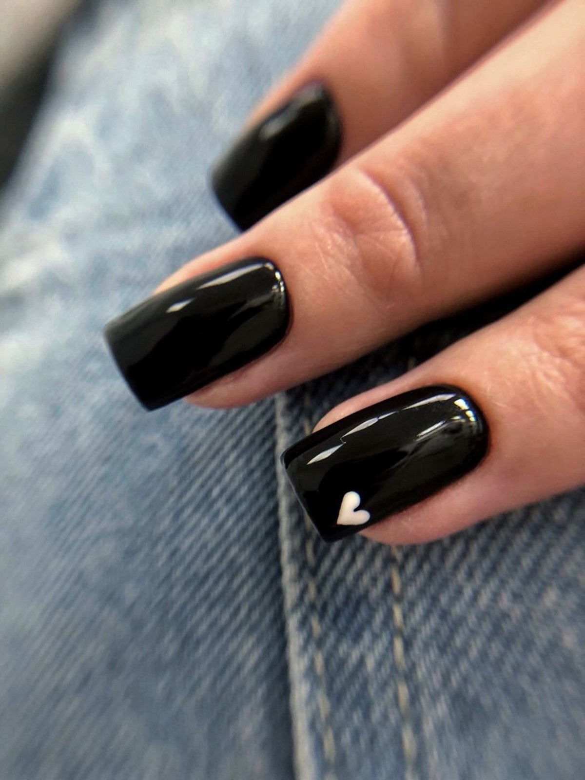 Манікюр на День святого Валентина 2026 з романтичним настроєм