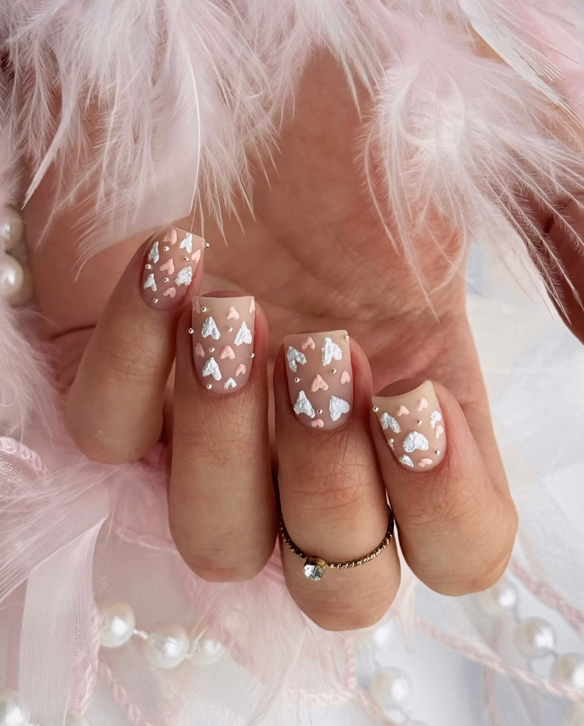 Манікюр на День святого Валентина 2026 з романтичним настроєм