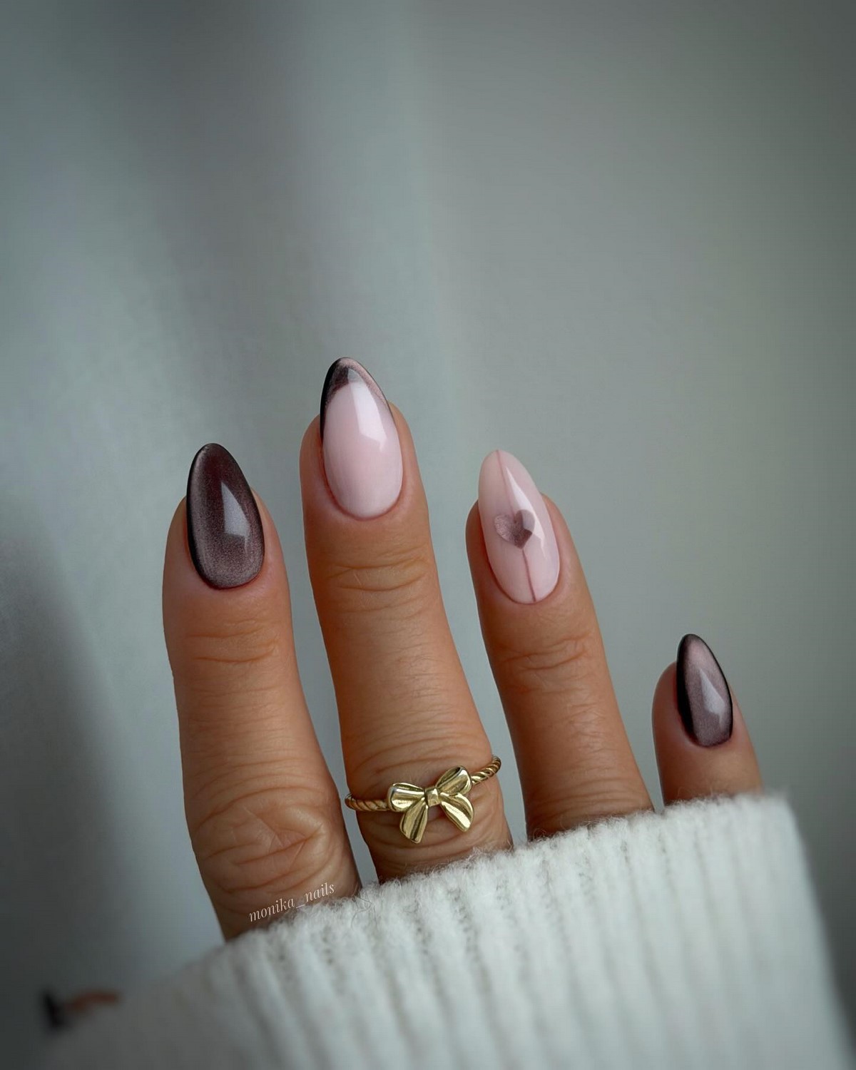 Котяче око на зиму 2026: 5 ідей для сяючих нігтів