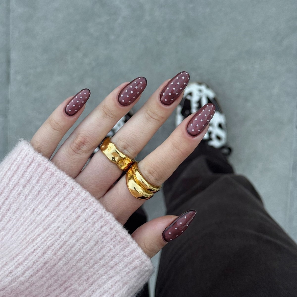 Манікюр на лютий 2026: трендові дизайни зими