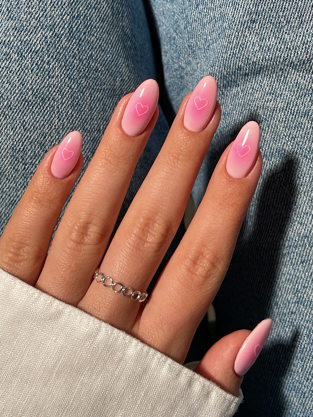 Манікюр на зиму 2026, який не набридає і завжди доречний