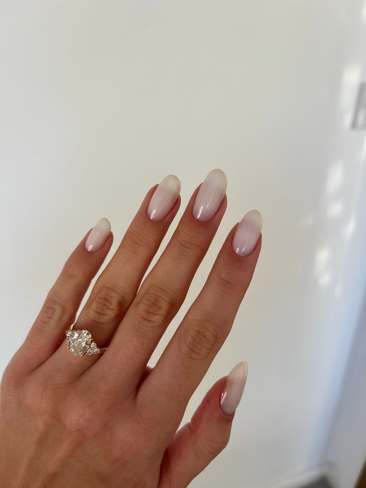 Манікюр на зиму 2026, який не набридає і завжди доречний