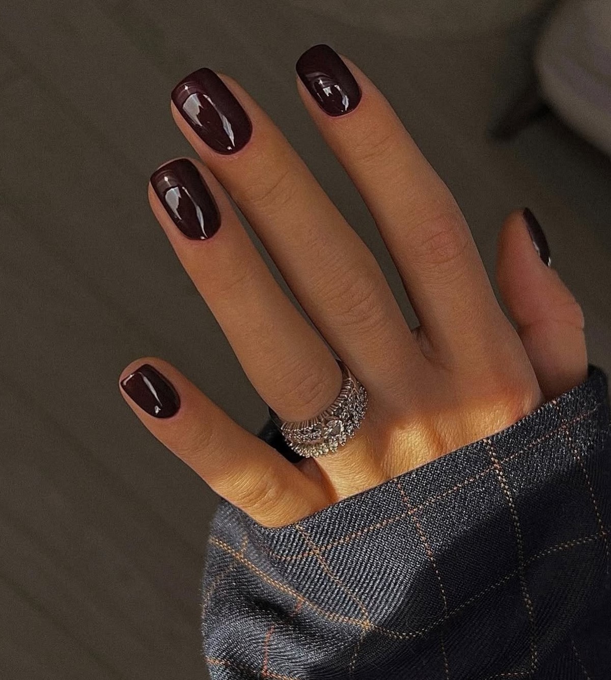 Манікюр на зиму 2026, який не набридає і завжди доречний