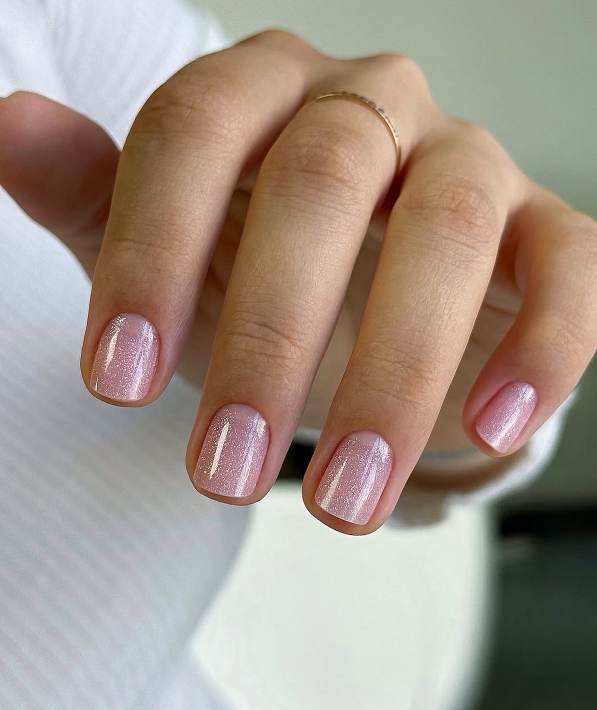 Манікюр Soap Nails на лютий 2026: мильна естетика зими